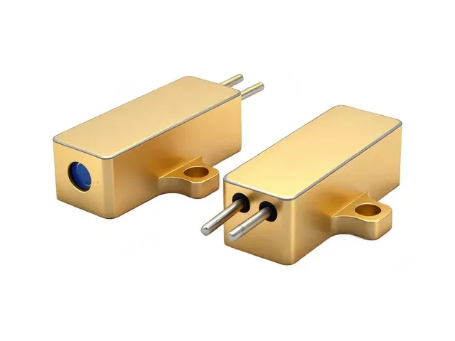 ERDI ER100 1535 nm erbium-glass pulsed laser source